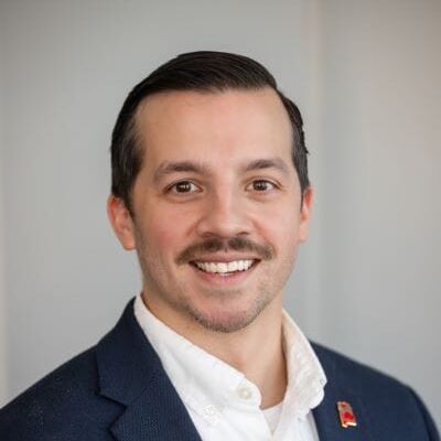 GARRETT_HUGHES_ES_CHAMBER_AMBASSADOR_HEADSHOT_2026_BLUE_ROOM_PHOTOGRAPHY-8099