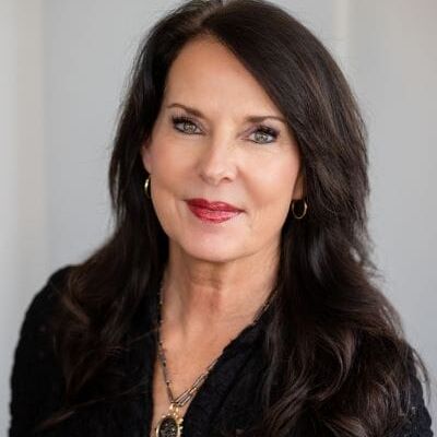 SHERRY_COKER_ES_CHAMBER_AMBASSADOR_HEADSHOT_2026_BLUE_ROOM_PHOTOGRAPHY-8327